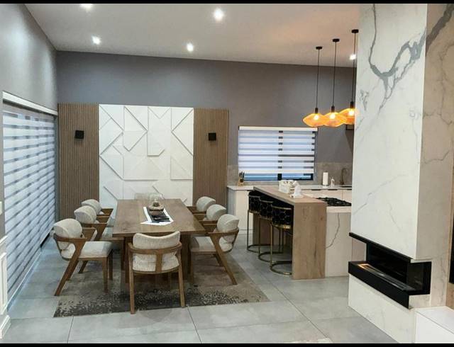4 BEDROOM HOUSE FOR SALE IN MIDSTREAM HEIGHTS